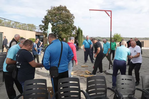 Aljmaš, 26. 09. 2024., Aljmaš, logoraši - igre, druženje bivših logorašaSNIMIO BRUNO JOBST