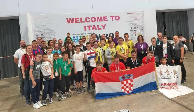Osječki robotičari, Svjetska robotička olimpijada, O&Scaron; August &Scaron;enoa