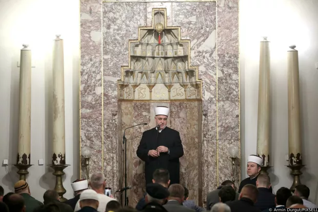 01.04.2022., Sarajevo, Bosna i Hercegovina - Muslimani su u Gazi Husrev-begovoj dzamiji klanjali prvi Teravih-namaz ovog ramazana. Photo: Armin Durgut/PIXSELL