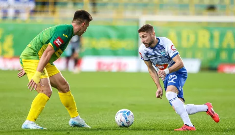 04.10.2024., stadion Aldo Drosina, Pula - SuperSport HNL, 09. kolo, NK Istra 1961 - NK Osijek. 22 Roko Jurisic Photo: Srecko Niketic/PIXSELL