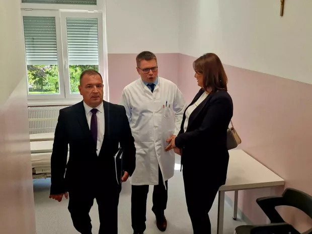 Ministar Vili Bero&scaron; u pože&scaron;koj bolnici