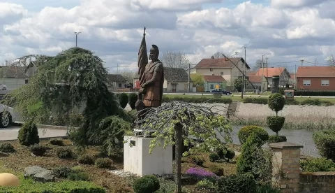 U općini Cerna puno je zelenih i lijepo uređenih površina, travanj 2022.snimila Marija Lešić Omerović