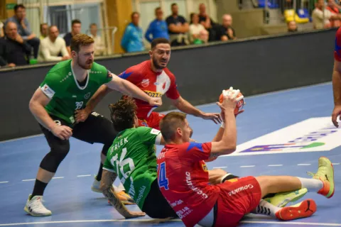 Minimalan poraz Gromova na otvaranju grupne faze EHF Europske ligeRK NEXE &ndash; RK Vojvodina 35:36 (19:19)FOTO: RK NEXE
