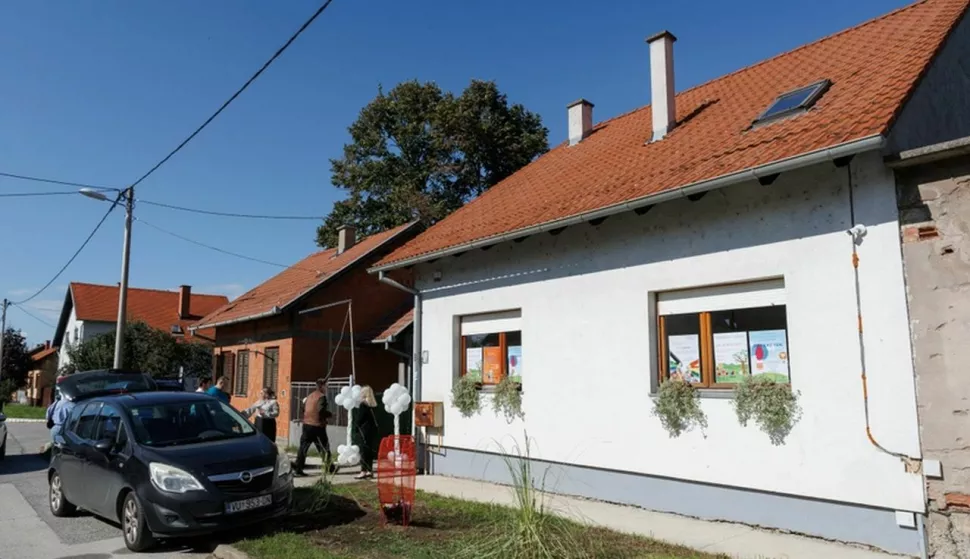 Udruga za pomoć i podr&scaron;ku roditeljima djece s te&scaron;koćama u razvoju i njihovim obiteljima "Tko se boji sutra jo&scaron;?" upriličila je svečanost otvorenja novog prostora u Vukovaru