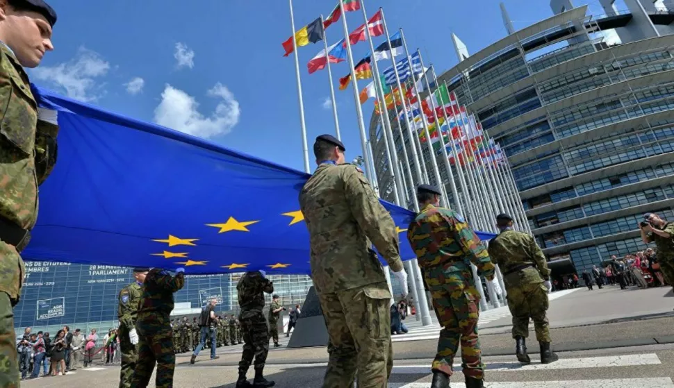 MAGAZIN EU VOJSKAThe Defense PostIn Defense of an EU Army