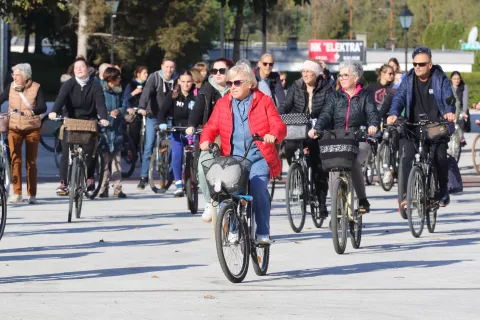 Osijek, 19. 10. 2024, Biciklijada za Azil od Trga Vatroslava Lisinskog do Azila u Nemetinu.snimio GOJKO MITIĆ