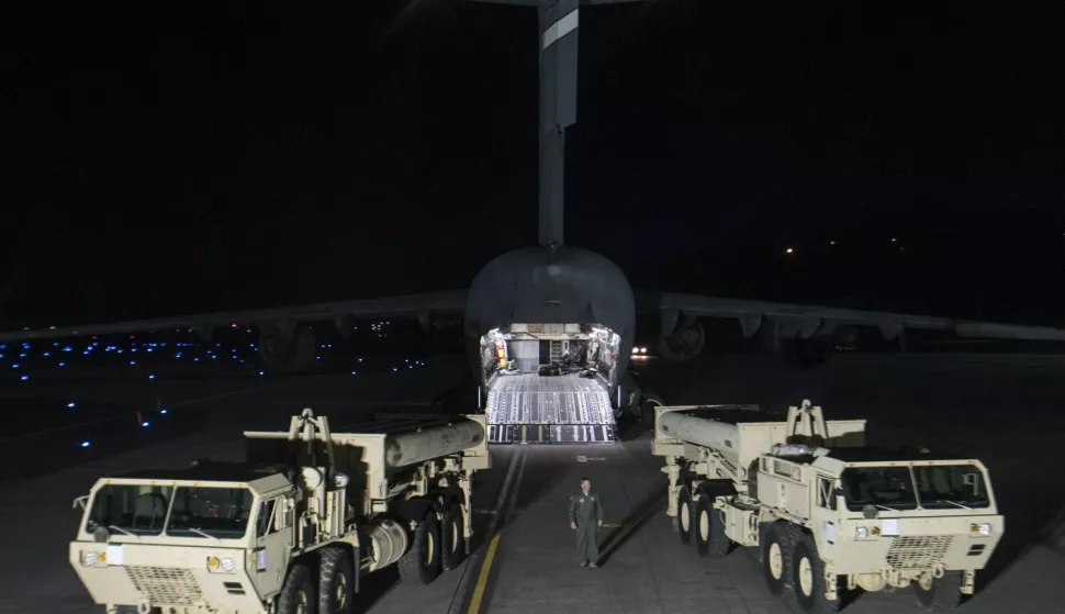 epa05833749 A handout photo made available by the United States Forces Korea shows parts of an advanced US missile defense system being unloaded from a cargo plane at the Osan Air Base in Seoul, South Korea, 06 March 2017 (issued 07 March 2017). The deployment of the system, known as the Terminal High Altitude Area Defense (THAAD), began in South Korea, according to a statement by the US Pacific Command on 07 March. EPA/US FORCES KOREA HANDOUT SOUTH KOREA OUT HANDOUT EDITORIAL USE ONLY/NO SALES