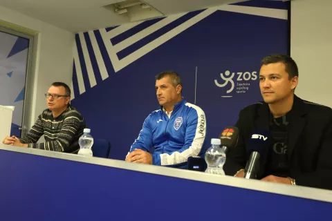 Osijek, 23. 10. 2024, Stadion Gradski vrt, press konferencija ŽNK Osijek, predstavljanje novog trenera ženskog nogometnog kluba Osijek, Roberta Špehara.snimio GOJKO MITIĆ