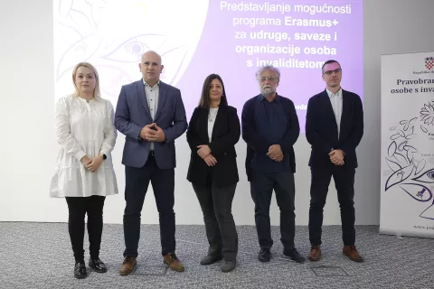 Osijek, 23. 10. 2024., IT centar, Gacka ulica, program - Erasmus+ za udruge, saveze i organizacije invalida, Tatjana Kukec - savjetnica pravobranitelja; Darijo Jurišić - pravobranitelj za osobe s invaliditetom; Danijela Jagušt Šumljak - voditeljica odjela za obrazovanje odraslih; Tihomir Žiljak - Hrvatsko andragoško društvo i ekspert Akademske europske mreže za politike invaliditeta; Mario Burek - pravobranitelj za osobe s invaliditetomSNIMIO BRUNO JOBST