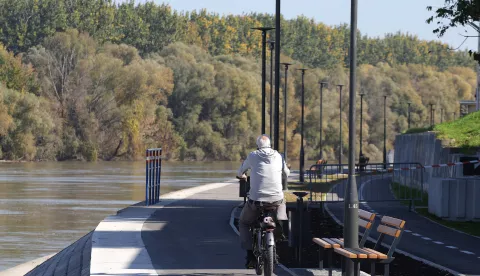 Osijek, 15. 10. 2024., promenada, spojena promenada, promenada uz Dravu, šetalište uz dravu, obilazakSNIMIO BRUNO JOBST