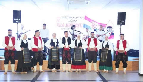 SLAVONSKI BRODU Slavonskom Brodu održana&nbsp;27. Lička&nbsp;večerlistopad 2024.