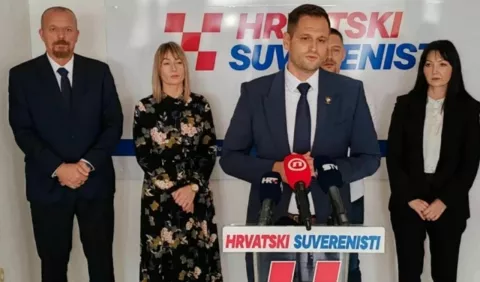 Presica Hrvatskih suverenista Vukovar, obraćanje čelnika vukovarskog HS-a i dogradonačelnika Vukovara Filipa Sušca