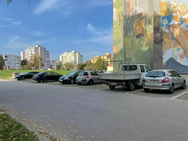 Grad Vukovar odlučio započeti naplatu parkirali&scaron;ta u gradskoj četvrti Borovo naselje unatoč peticiji građana koji su se tomu protivili