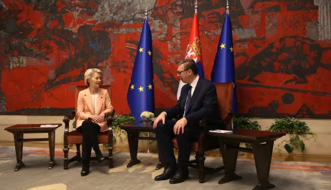 epa11682443 European Commission President Ursula von der Leyen (L) and Serbian President Aleksandar Vucic (R) talk during their meeting in Belgrade, Serbia, 25 October 2024. Ursula von der Leyen is on an official visit to Serbia as part of her trip to Western Balkans to discuss Western Balkan countries' progress on the EU path. EPA/ANDREJ CUKIC