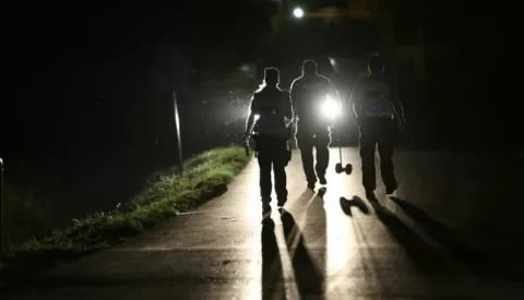 31.07.2017., Habjanovci - Prometna nesreca u selu Habjanovci u kojoj je izgubivsi nadzor nad vozilom, vozac sletio sa ceste u odvodni kanal. Photo: Marko Mrkonjic/PIXSELL------crna4 st