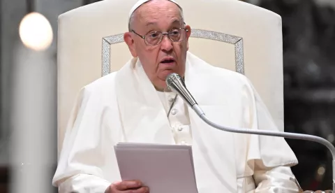 epa11682926 Pope Francis delivers a speech during a meeting with the Diocese of Rome community to mark the conclusion of '(Dis)equalities' journey, at the Basilica of Saint John Lateran, in Rome, Italy, 25 October 2024. The (Dis)equalities initiative, focused on ending inequalities, was launched in February to celebrate the 50th anniversary of the conference, 'The Responsibility of Christians in Response to the Expectations of Charity and Justice in the City of Rome', according to the Vatican. EPA/MAURIZIO BRAMBATTI