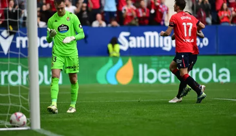 epa11697321 Osasuna's Ante Budimir (R) celebrates after scoring a goal during the Spanish LaLiga soccer match between Osasuna and Real Valladolid held at El Sadar stadium in Pamplona, Spain, 02 November 2024. EPA/INAKI PORTO