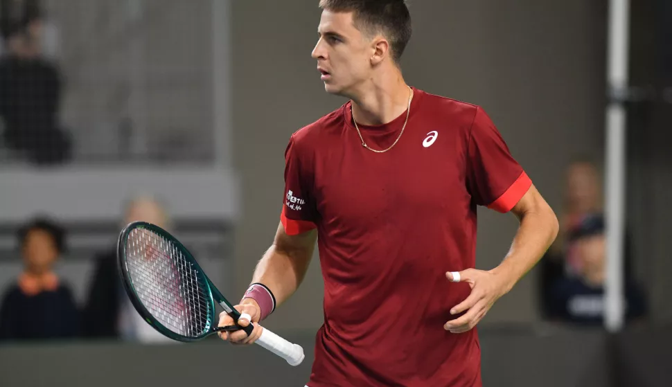 04.02.2024., Varazdin - Davis Cup susret Hrvatske i Belgije, mec Duje Ajdukovic - Bergs Zizou.