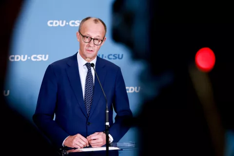 epa11706711 Chairman of the Christian Democratic Union (CDU) party and faction Friedrich Merz gives a statement before a session of the German parliament, in Berlin, Germany, 07 November 2024. German Chancellor Olaf Scholz announced on 06 November, the dismissal of German Finance Minister Christian Lindner in the course of ongoing consultations between parts of the so-called traffic light coalition of the SPD, Greens and FDP. EPA/HANNIBAL HANSCHKE