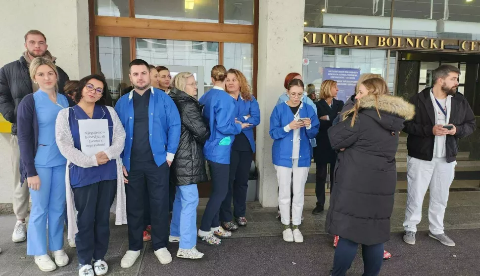 Zagreb, 12.11.2024 - Sindikat Zajedno u utorak je poručio da će štrajk zdravstvenih djelatnika prestati čim ih u Ministarstvu zdravstva (MIZ) pozovu na razgovor oko njihovih zahtjeva, dok su iz Ministarstva odgovorili da oni ne rješavaju samostalno pitanje koeficijenata što traže štrajkaši. foto HINA/ Vedrana LARVA/ ik