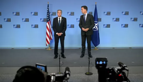 epa11717729 US Secretary of State Antony Blinken (L) and NATO chief Mark Rutte (R) talk to the press before their meeting at NATO's headquarters during Blinken's one-day visit for Ukraine talks with NATO chief, European Union diplomacy boss and Ukraine's Foreign Minister, in Brussels, Belgium, 13 November 2024. EPA/NICOLAS TUCAT/POOL