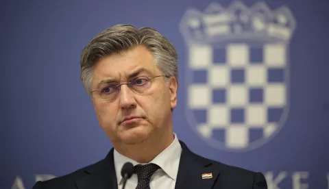 Zagreb, 15.11.2024. - Premijer Andrej Plenković izjavio je kako je osobno zgrožen zgrožen idejom da bilo tko u sustavu zdravstva koristi svoj položaj za bilo osobno bogaćenje ili pogodovanje nekom drugom, komentirajući jutro&scaron;nje uhićenje biv&scaron;eg ministra Vilija Bero&scaron;a zbog koruptivnih radnji. foto HINA/ Dario GRZELJ/ tm