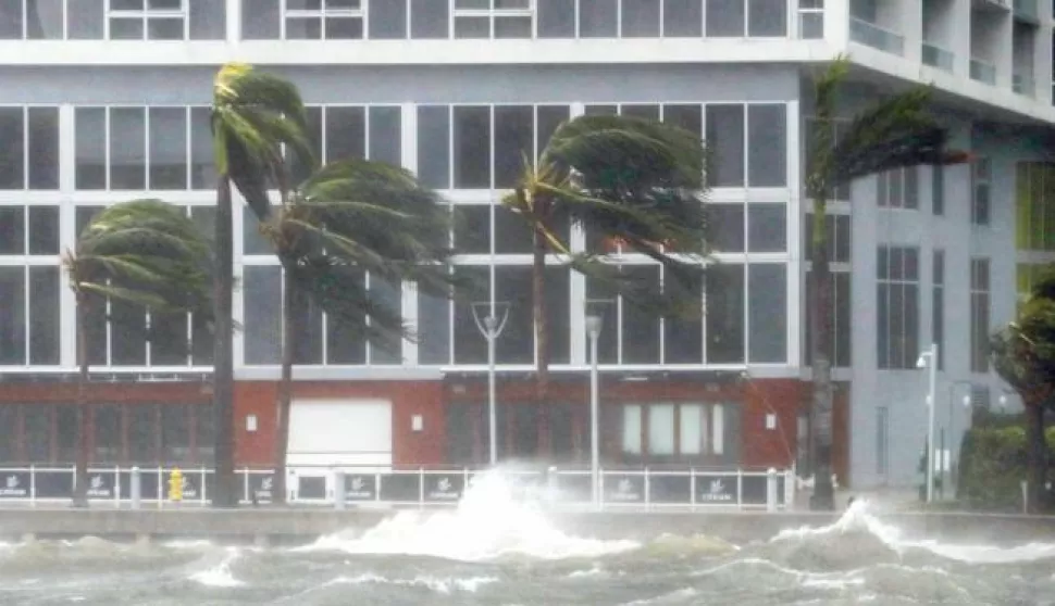 epa06196079 The rough waters where the Miami River meets Biscayne Bay shows the full effects of Hurricane Irma strike in Miami, Florida, USA, 10 September 2017. Many areas are under mandatory evacuation orders as Irma approaches Florida. The National Hurricane Center has rated Irma as a Category 4 storm as the eye crosses the lower Florida Keys. EPA/ERIK S. LESSER