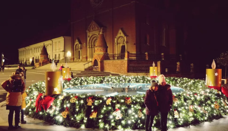 Đakovo, Upaljena je prva adventska svijeća u Đakovu, prosinac 2019. 