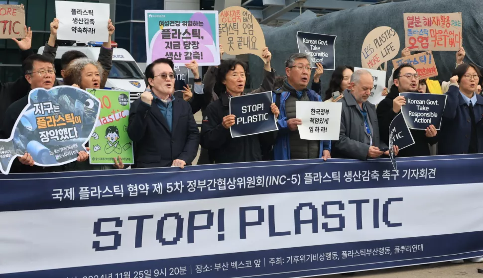 epa11739081 Environment activists call for a reduction in plastic production in front of BEXCO in Busan, South Korea, 25 November 2024, where the fifth session of the Intergovernmental Negotiating Committee to develop an international legally binding instrument on plastic pollution opened. EPA/YONHAP SOUTH KOREA OUT