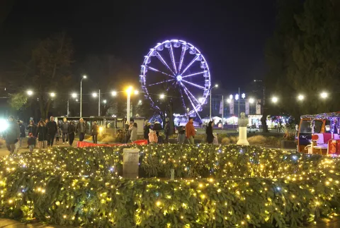 Osijek, 30. 11. 2024., Tvrđa, Trg Sv. Trojstva, Advent u Osijeku, Advent 2024, otvaranje, paljenje lampica SNIMIO BRUNO JOBST