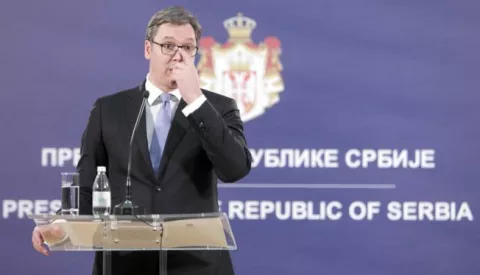 epa06443401 Serbian President Aleksandar Vucic gestures during the press conference following the assassination of Oliver Ivanovic in Belgrade, Serbia, 16 January 2018. The former State Secretary for Kosovo and Metohija and a subject of a controversial war crimes trial and retrial, was shot dead in Mitrovica, Kosovo, 16 January 2018. EPA/ANDREJ CUKIC