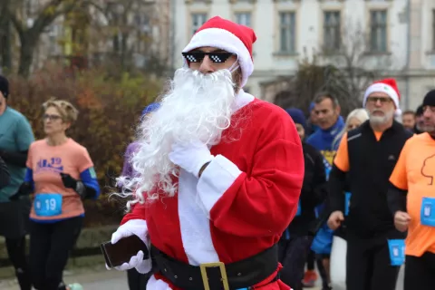 Osijek, 01. 12. 2024, Promenada kod Picassa. Start utrke i prvi dolasci na cilj, utrke Osijek trči - i ti to možeš, daruj svoje kilometre.snimio GOJKO MITIĆ