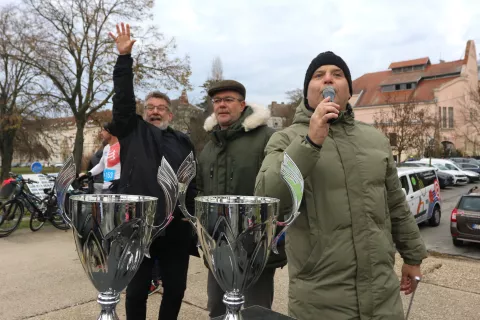 Osijek, 01. 12. 2024, Promenada kod Picassa. Start utrke i prvi dolasci na cilj, utrke Osijek trči - i ti to možeš, daruj svoje kilometre. Dr. Igor Berecki, Krun Dubravko Ižaković, i Igor Delaćsnimio GOJKO MITIĆ