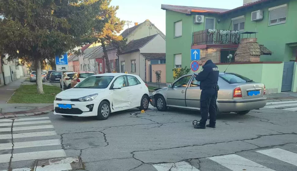 Sudar na križanju Zvečevske i Dalmatinske ulice u osječkoj Retfali