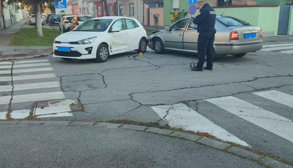 Sudar na križanju Zvečevske i Dalmatinske ulice u osječkoj Retfali