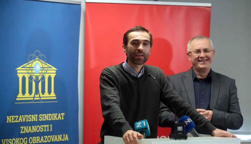 Zagreb, 02.12.2024 - Zajednička konferencija za medije Školskog sindikata Preporod i Nezavisnog sindikata znanosti i visokog obrazovanja na temu: Najava prosvjeda protiv loših koeficijenata i ocjenjivanja, te što ako Vlada ne usvoji zahtjeve sindikata oko osnovice i materijalnih prava. Na fotografiji Matija Kroflin, Željko Stipić.foto HINA/ Denis CERIĆ /dc