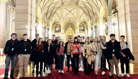 SLATINA, Gimnazijski maturanti u Budimpešti, 08.12.2024., ustupljena fotografija