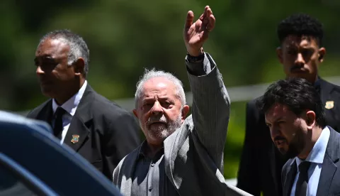 epa10381661 The elected president of Brazil, Luiz Inacio Lula da Silva, arrives to offer a press conference to announce ministers of his future government, in BrasĂ­lia, Brazil, 29 December 2022. Lula da Silva, who will take office on 01 January 2023, announced on 29 December 16 new ministers, with which his cabinet will have a total of 37 portfolios, one of them devoted for the first time to indigenous affairs. EPA/Andre Borges