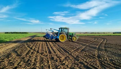 polje, traktor, oranje