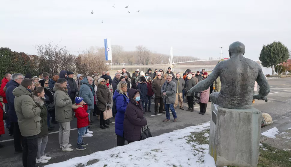 Osijek, 14. 01. 2024., turisticka setnja, Stanko Subotic - vodic, besplatan razgled grada, Gornji grad, Dan medjunarodnog priznanja RHSNIMIO BRUNO JOBST