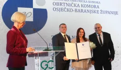 Osijek, 16. 12. 2024, Gospodarski centar, 30 godina Obrtiničke komore Osječko- baranjske župnaije. Svečanost i dodjela priznanja.snimio GOJKO MITIĆ