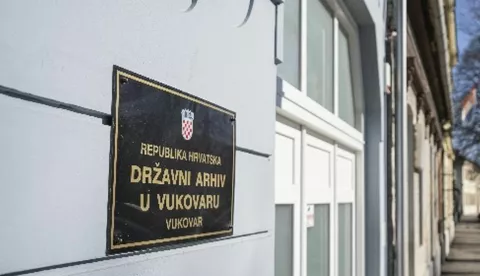 Državni arhiv u Vukovaru; ulaz