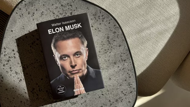 &Scaron;kolska knjiga Elon Musk