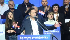 Split, 14.12.2024. - Split, 14.12.2024.- Kandidat HDZ-a i partnera za predsjednika Hrvatske Dragan Primorac održao je u dvorani Gripe predizborni skup na kojem su nazočili najviši stranački dužnosnici na čelu s predsjednikom Vlade i HDZ-a Andrejem Plenkovićem. foto HINA/ Mario STRMOTIĆ/ MS