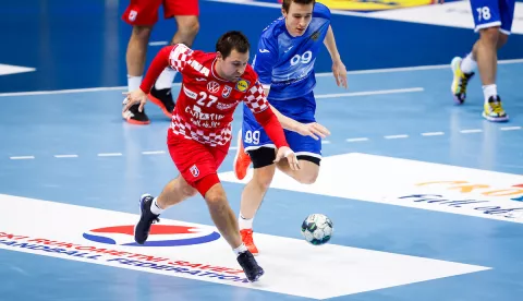 Ivan CUPIC (27), Dimitrii ZHITNIKOV during the international friendly handball match Croatia vs Russia, Osijek, Croatia, 06.01.2022, Mandatory Credit © Jozo Cabraja/kolektiff