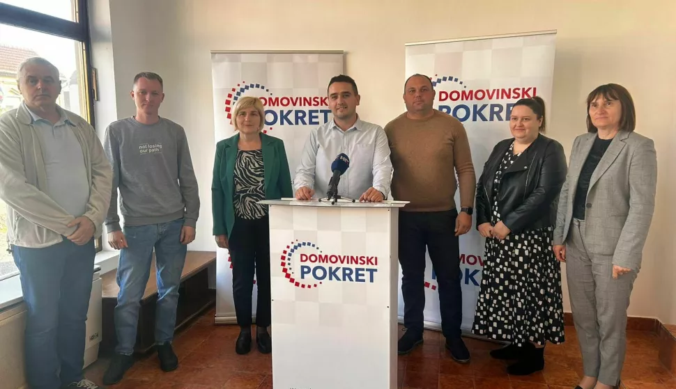 OTOK - Predstavio se Slavko Grgić, kandidat Domovinskog pokreta za gradonačelnika Otoka23. listopada 2024.