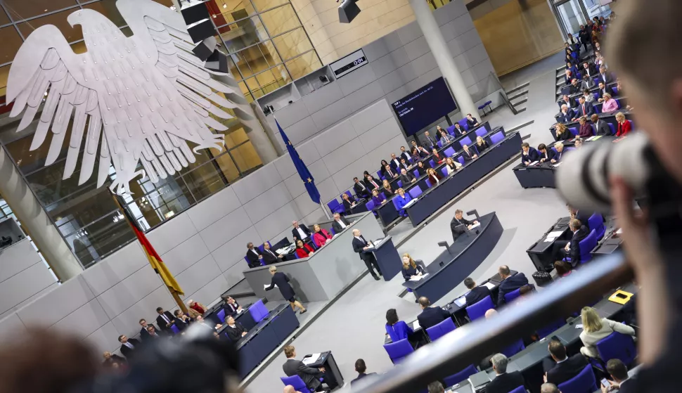 epa11780572 German Chancellor Olaf Scholz delivers a speech at the meeting of the German Bundestag on the vote of confidence in the Chancellor, in Berlin, Germany, 16 December 2024. Scholz has submitted a motion for a vote of confidence in the German Bundestag to pave the way for new elections. EPA/HANNIBAL HANSCHKE