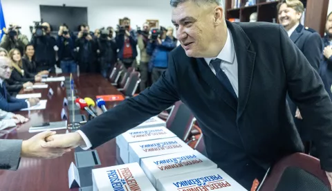 Zagreb, 3.12.2024 - Predsjednik Republike Zoran Milanović predao je prijedlog kandidature za predsjednika Republike Državnom izbornom povjerenstvu (DIP) Foto Hina/ Dario GRZELJ/ dag