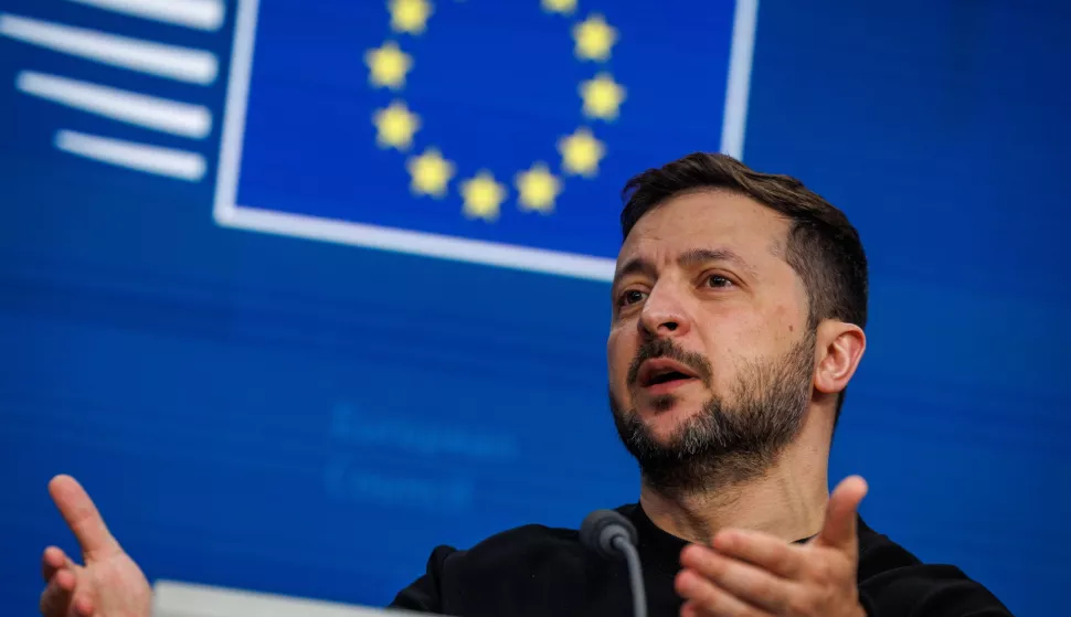 epa11785661 Ukrainian President Volodymyr Zelensky speaks during a press conference at the EU Summit in Brussels, Belgium, 19 December 2024. EU leaders are meeting in Brussels to discuss Ukraine, the EU in the world, the Middle East, resilience and preparedness, migration, and foreign policy issues. EPA/OLIVIER MATTHYS