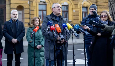 Zagreb, 22.12.2024 - Konferencija za medije "Sigurnost u školama naš je zajednički cilj" održana u povodu mimohoda "Za sigurnu školu" te popratnih aktivnosti diljem Hrvatske u organizaciji tri obrazovna sindikata: Sindikat hrvatskih učitelja, Sindikat Preporod i Nezavisni sindikat zaposlenih u srednjim školama Hrvatske. Na konferenciji su govorili Sanja Šprem, Željko Stipić i Zrinko Turalija.Foto Hina/ Dario GRZELJ/ dag